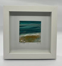 Load image into Gallery viewer, Mini Textile Art - Golden Net