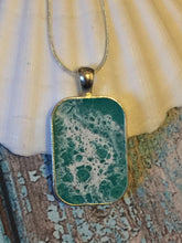 Load image into Gallery viewer, Rectangular pendant - Lace Waves
