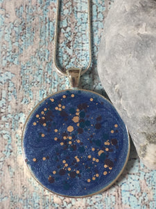 Pendant - Large 38mm in midnight blue with metal flakes