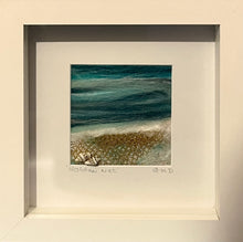 Load image into Gallery viewer, Mini Textile Sea study - Golden Net
