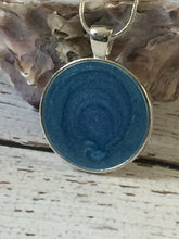 Load image into Gallery viewer, SMALL SILVERY SWIRL ROUND PENDANT IN BLUE
