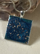 Load image into Gallery viewer, MINI SQUARED DEEP BLUE CRUSHED CRYSTAL PENDANT

