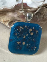 Load image into Gallery viewer, SQUARE PENDANT IN SEA BLUE WITH CRUSHED CRYSTAL FLAKES
