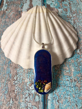 Load image into Gallery viewer, Pendant - Long oval in deep violet / blue with beads and seashell
